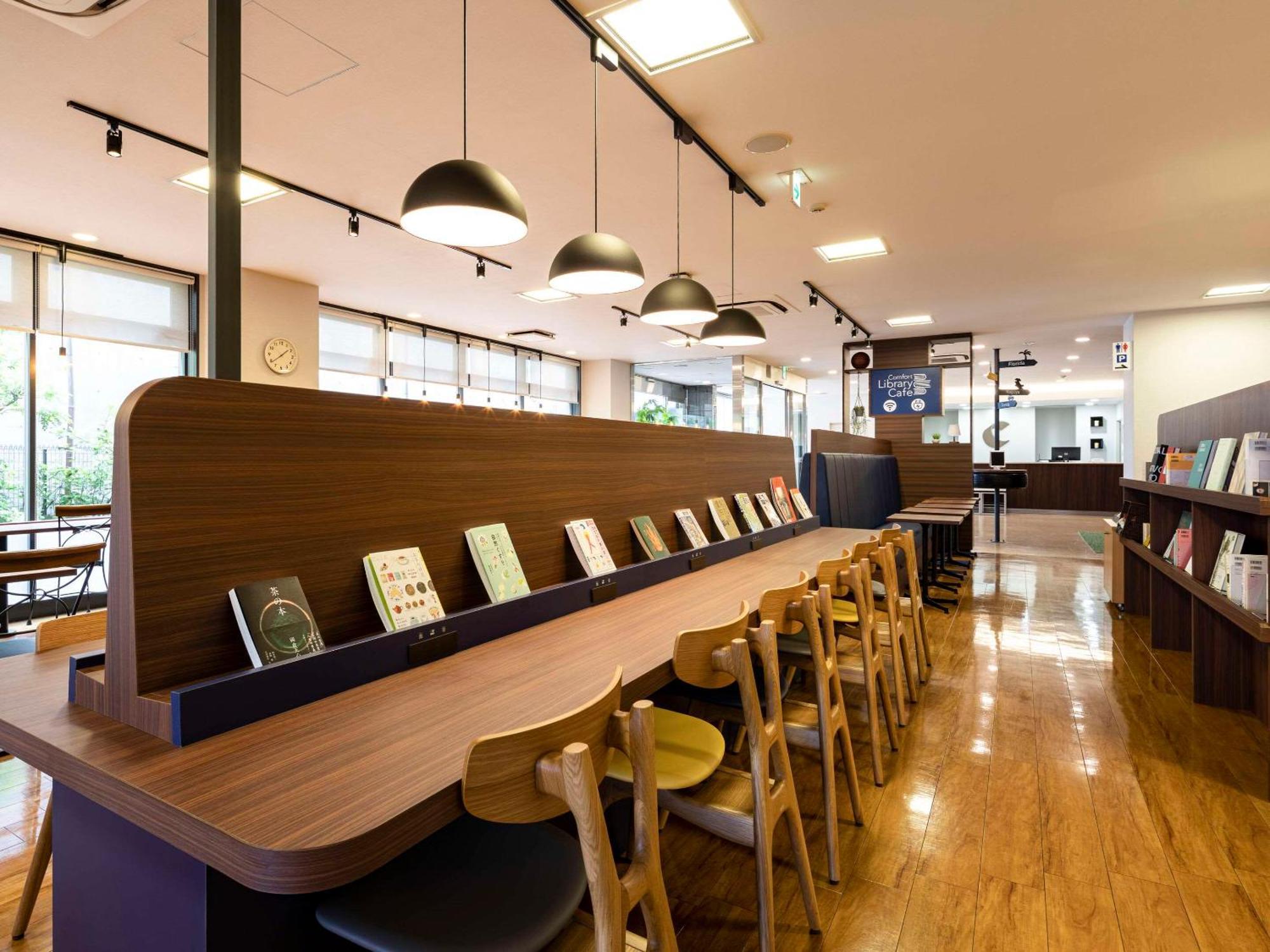 Comfort Hotel Кария Экстерьер фото