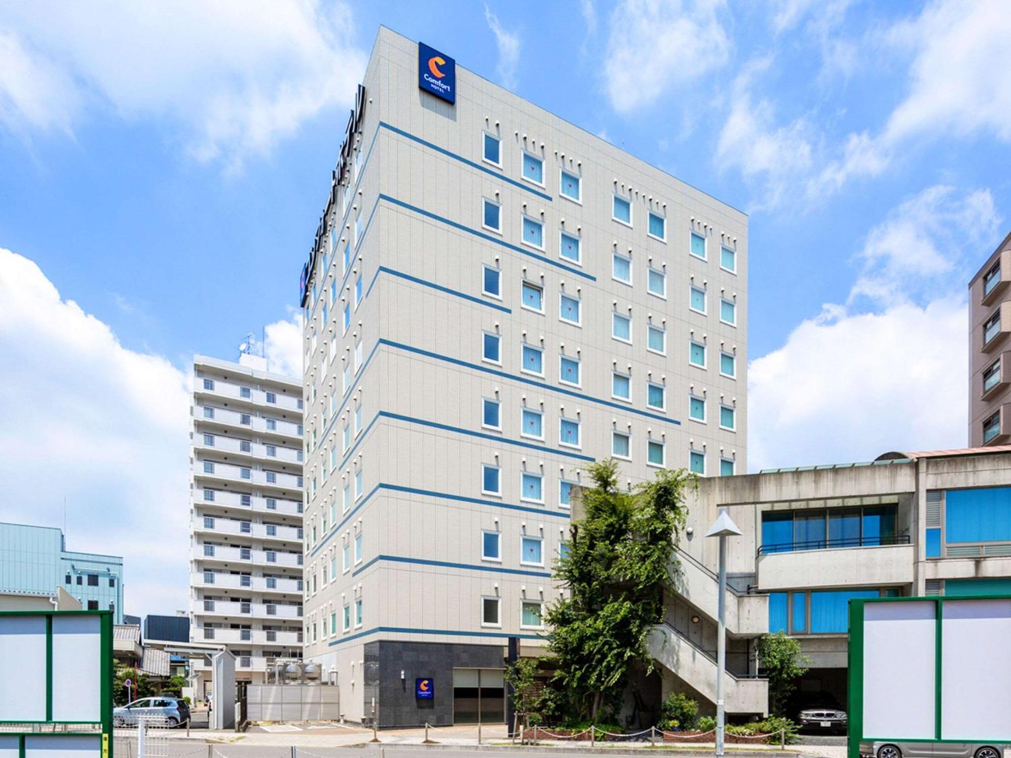 Comfort Hotel Кария Экстерьер фото